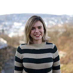 Frau  Anna Jostmeier
